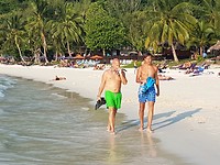 Nick & Johan komen terug van het snorkelen