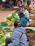 Early-morning-market