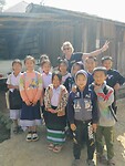 Schooljeugd in Yao dorp