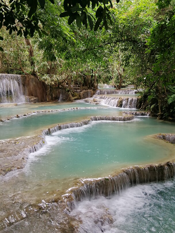 Kuang Si waterval