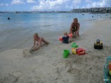 gaten graven,en dan handstandjes...