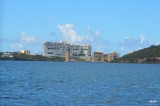 porto cupecoy, met uitzichtverpestende mega Blue mall