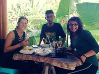 Lunchen met de leider van de groep