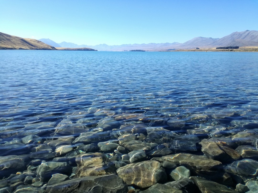 Mooi helder en blauw is het water overigens wel!