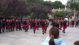 Xian: danseressen op een pleintje bij de Grote-Gans-pagode