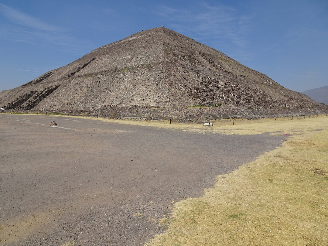 Teotihuacan. Tempel van de zon. (2)