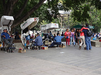 Oaxaca, heel veel schoenpoetsers op het Zocalo