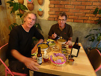 San Cristobal, aan de kippensoep met Indio-bier