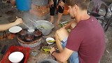 Rijstpannekoeken maken in Vietnam