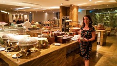 Kitchen 6, helemaal happy bij het dessertbuffet