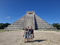 wij bij Chichen Itza
