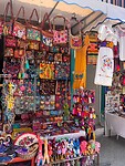 Een van de vele souvenirshops