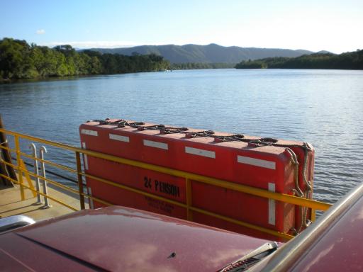 Ferry naar Daintree rain forest