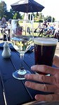 Lokale producten: laf bier en een heerlijke sauvignon blanc