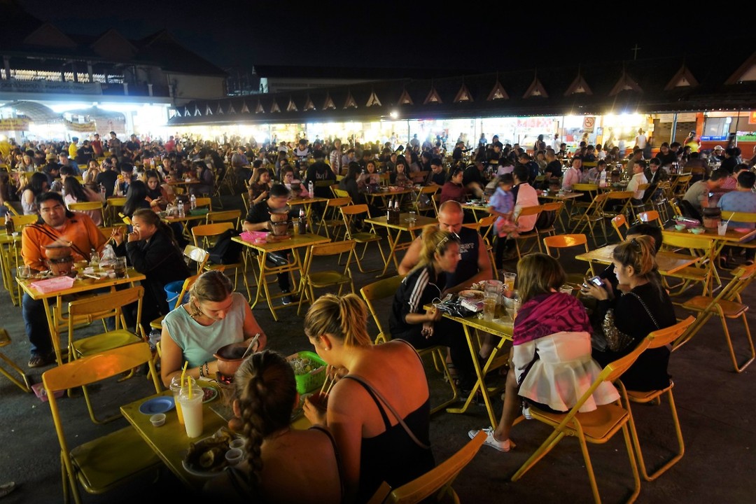 night bazaar (2)