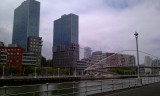 2 wolkenkrabbers met appartementen bij de brug van Calatrava