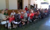 lunchen op het stationnetje van Luque