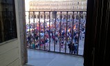 wij zien alles vanaf de eetruimte aan de Plaza Mayor