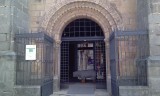 Voormalige kerk met archeologische resten