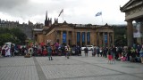 folklore tussen de 2 musea langs Princes street