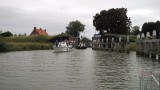 op weg naar de sluis om de Biesbosch in te varen