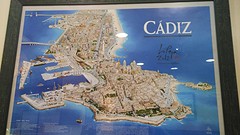 Cádiz: smalle strook met de oude stad als een soort champignon