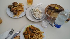 we lunchen in het natuurpark een aantal heerlijke tapas