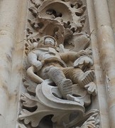 astronaut op de buitenmuur nieuwe kathedraal
