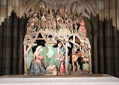 stenen kerststal