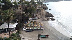 Nerja, grotwoning met strand