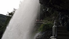 en het water blijft maar stromen