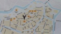 het hotel ligt midden in de stad