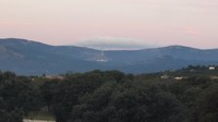 vanuit het hotel in Villalba zicht op het Kruis van de valle de los caídos