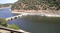 dit bruggetje staat normaal onder water