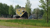 in voormalig verboden gebied (Sovjet) nu het nationaal museum en voor de grap een huis ondersteboven
