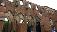 ruïne van de kathedraal uit de 13e eeuw