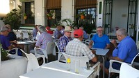de mannen kaarten of spelen domino