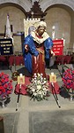 ook zij gaat mee in de processie van de Goede Week