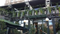 hotelrestaurant aan Berzellipark