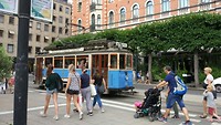 er rijdt ook nog een hele oude tram