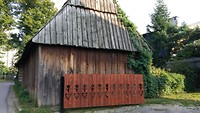 alles van hout behalve de kerk