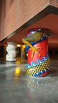 43 mooie zuilen dragen de gebouwen