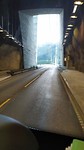 tussen 2 tunnels een brug