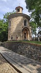 Romaans kerkje op het fort