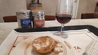 Aanbieding pasteis met een portje