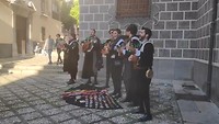 De Tuna-studentengroep zingt