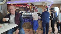 Wij houden het maar bij een kopje koffie van 1 euro
