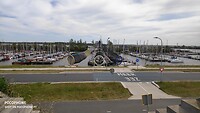 Aan de overkant de jachthaven