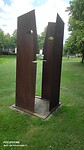 door de hele stad staan beelden