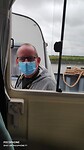 wil je buiten staan, dan mondkapje op